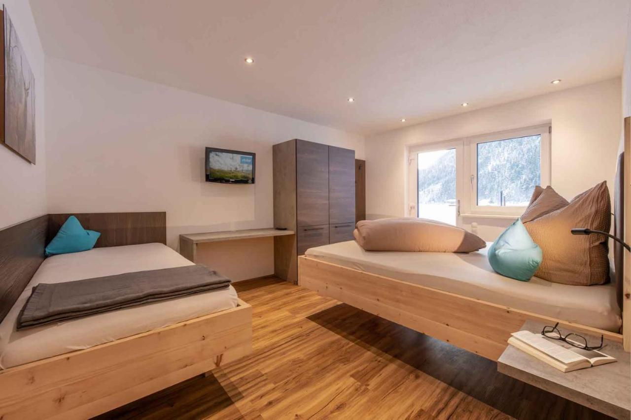 Freiraum Appartements ノイシュティフト・イム・シュトゥーバイタール エクステリア 写真